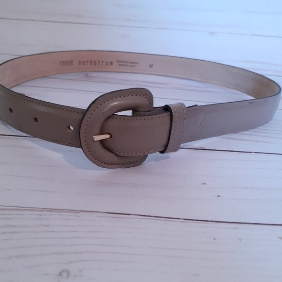Nordstrom Accessories - Nordstrom Women's Leather Belt Tan Size M